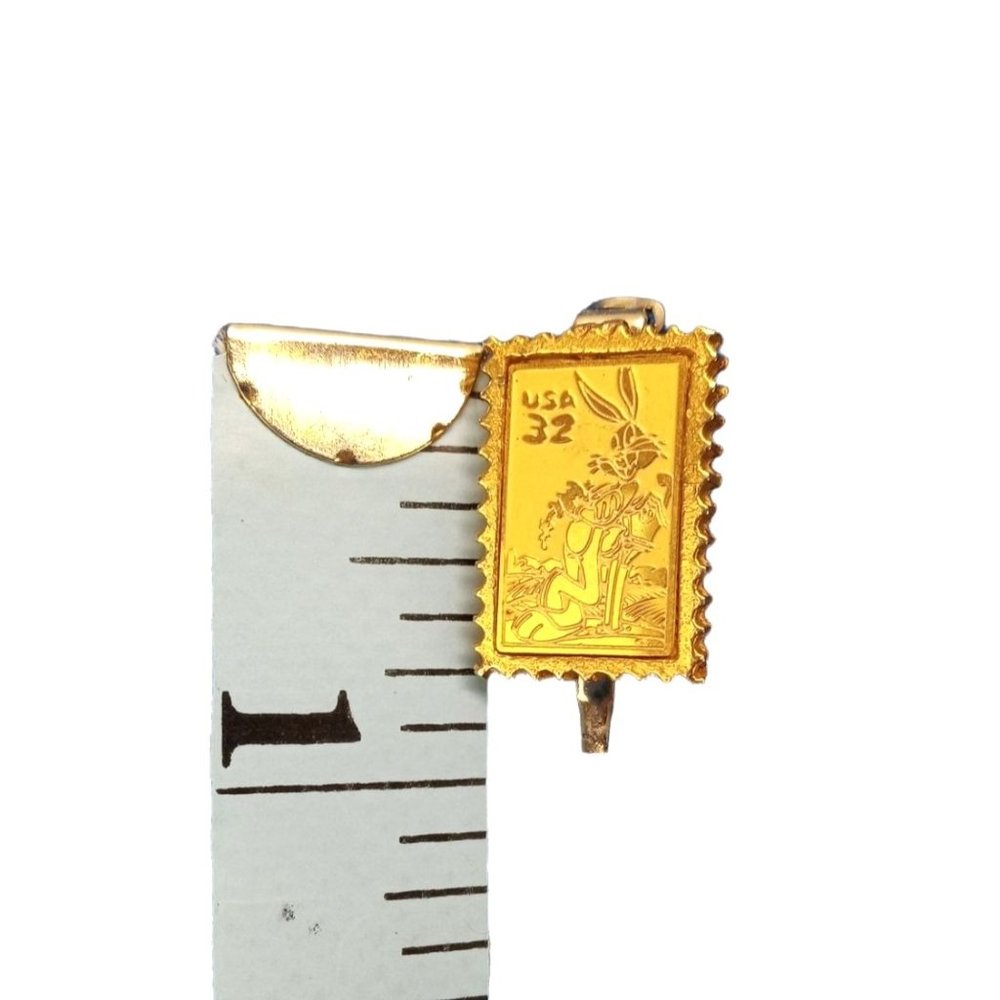 Bugs Bunny Looney Tunes Vintage Postage Stamp Pin Warner Bros 1997 Gold Tone - Picture 4 of 4